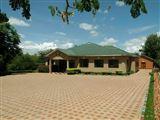 Flamingo Safari Lodge