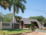 Ekuthuleni Holiday Resort chalet no 10