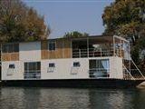 Delta Belle Houseboat